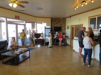 朝食会場となるロビー