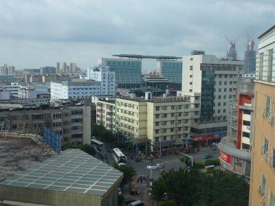 バスルームから昆明駅方向の眺め