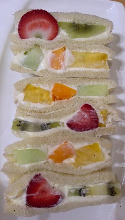 フルーツサンドイッチ☆♪フルーツパーラー ヤオイソ