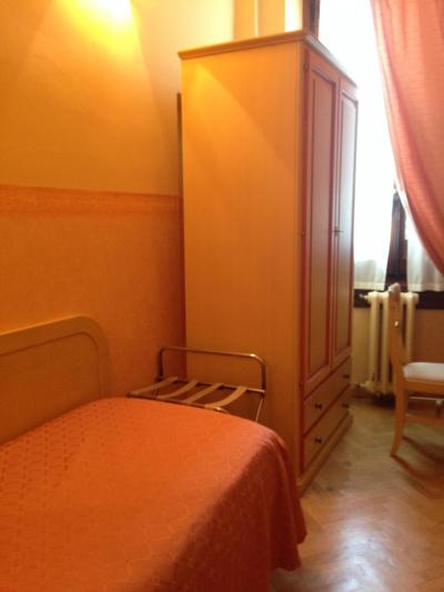 写真の部屋は一人部屋です