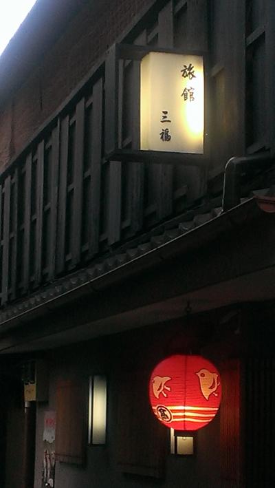 鴨川が見えて便利