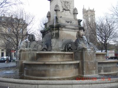 ナポレオンがエジプトに勝利した記念に建てられた噴水です