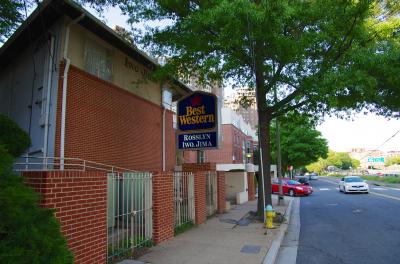 道沿いで、レンタカーの方は入れやすい。