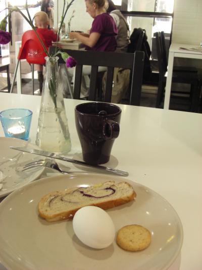 フレッシュフルーツもあったがスクランブルエッグはなかった