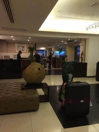 ロビー・フロント