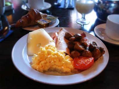 朝食その1。ブラウンマッシュルームが美味でした。