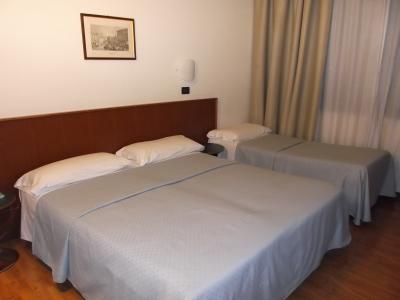 ツインルームとして宿泊しましたが、ベッドは３人分あり