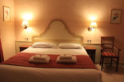 清潔に保たれたベッド