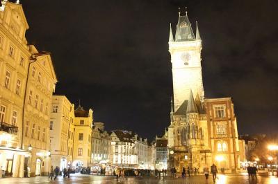 人が集まるプラハの中心です