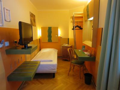 部屋の狭さだけが残念