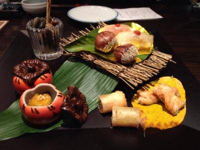 露天風呂で地酒花の舞を飲む。