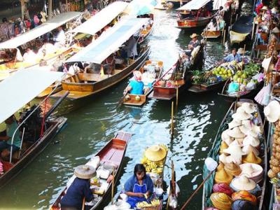 タイに来たら水上マーケット見るべし！！