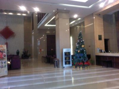 ホテルロビー。