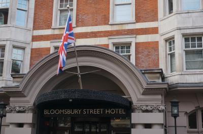 モダンなホテル