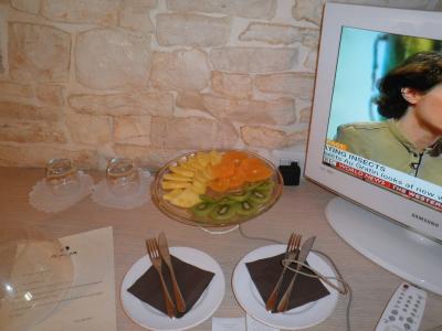 外出から戻ったら、ウェルカムフルーツが置いてありました。