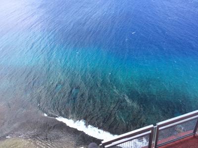 絶景！青い海の濃淡・コントラストを楽しんで！