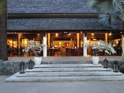 朝食時間帯は７時〜１０時半です。