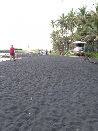 ハワイ島　キレイな黒い砂