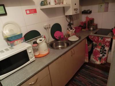 共用キッチン。コーヒーとか自由に入れられます。