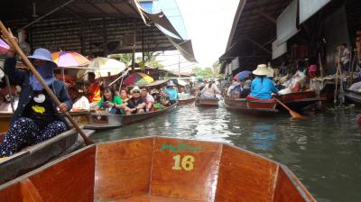 楽しい水上マーケット