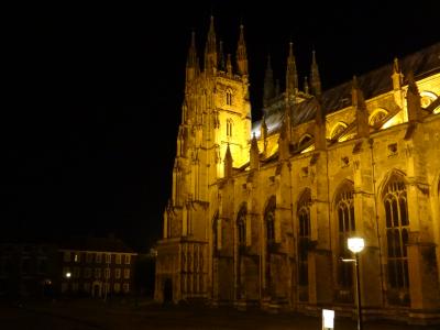 夜のカンタベリー大聖堂