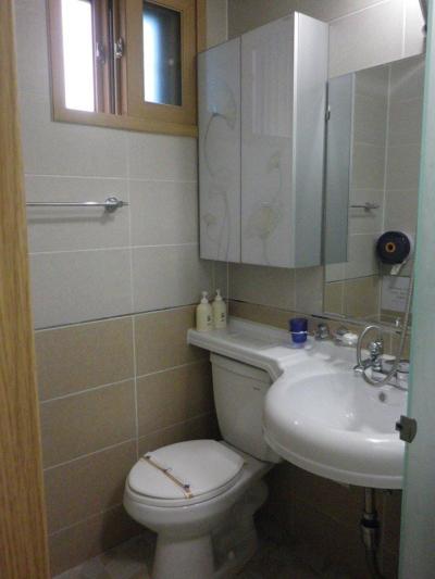 シャワートイレ洗面台