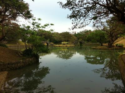 琉球王朝のおもてなしの心が見える静かな庭。