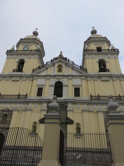 とってもきれいな教会です。