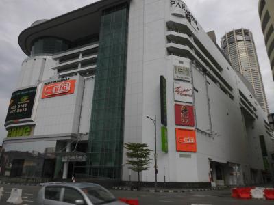 日本のショッピングモールに近い雰囲気