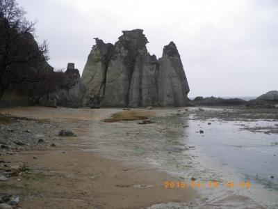 仏が浦　みぞれ、ヒョウ、雷鳴、　ときどき豪雨4月18日でも