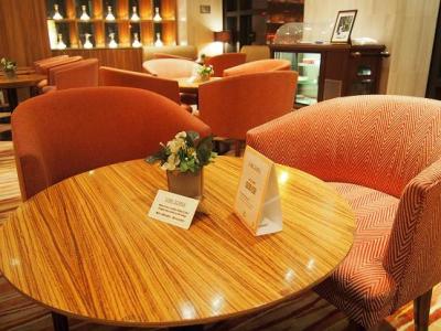 ロビーで好きなドリンクをいただけます