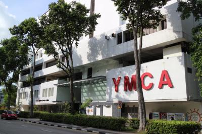 最寄駅Dhoby Ghautから徒歩数分で便利