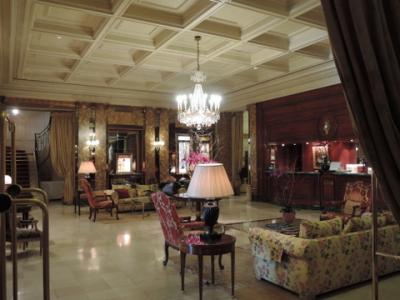 豪華なロビーフロント