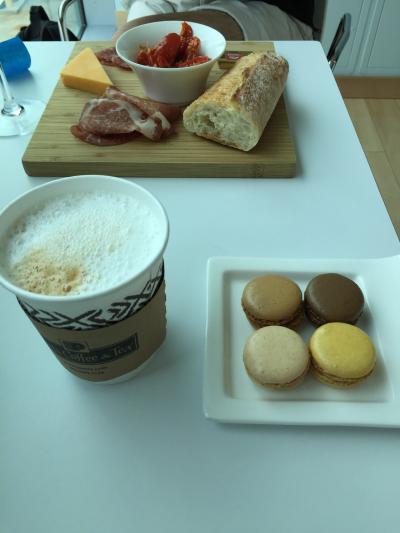 ラウンジが充実