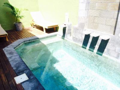 プライベートプール