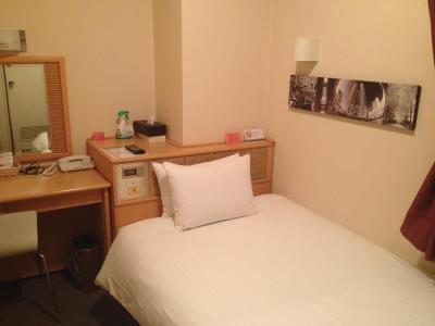 都会の中にあるホテル