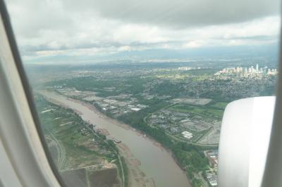 綺麗な空港です。案内もわかりやすい。