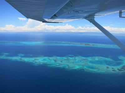 セブの海を遊覧飛行