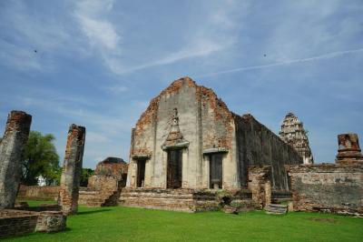 アユタヤとよく似た遺跡です。