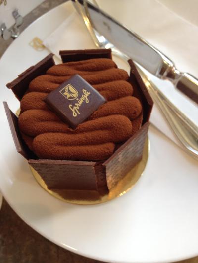 ２階で是非ランチ＆デザートを