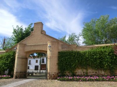 車はここから入れます