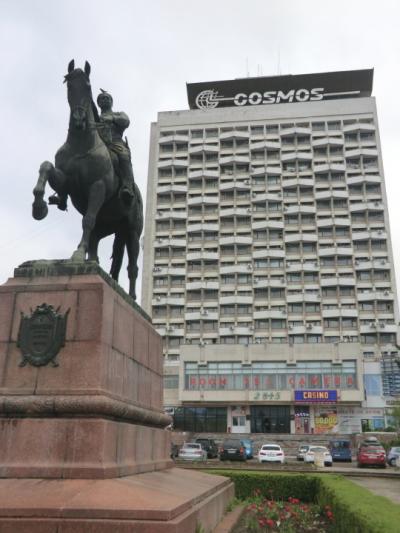 ソ連時代からあるホテル。部屋数も多い。