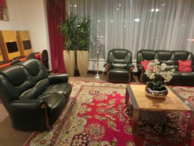 広々としたロビー