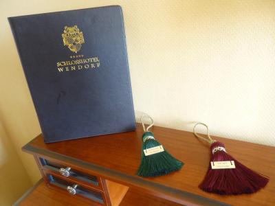 優雅な装飾カーテンタッセル（房掛け）