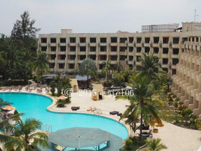 お部屋からのプールビュ―