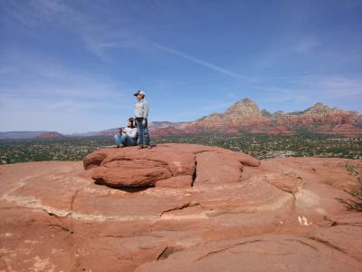 帰りに寄ったエアポートメサ。私達、家族だけの時間でした。