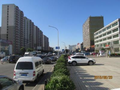 北京の斯博瑞飯店の前は住宅地。