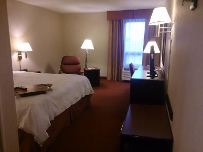 広さも有り清潔にされている部屋でした。