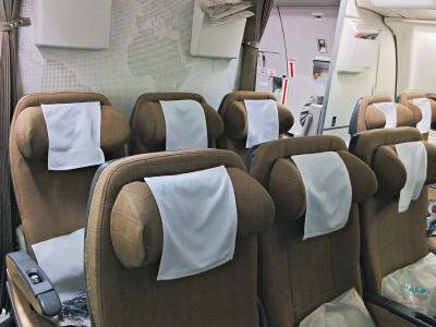 マスカット→ドバイの短距離フライト