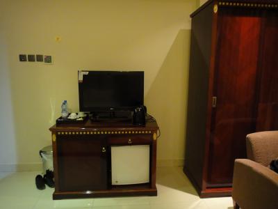 テレビは衛星放送が見られる